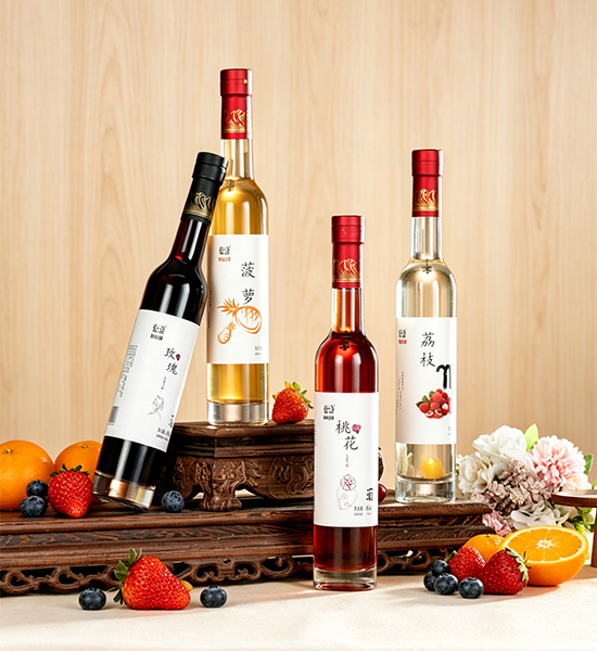 ���ϻ����׾�"����ƿ"ϵ�У�12�ֿ�ζ�а��ļ�΢��ʱ��