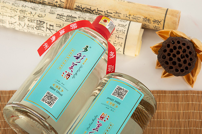 多彩美酒·贵礼53°500ml酱香型白酒瓶