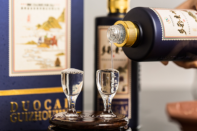 ��ʹ��ݾ����� �����Ͱ׾ơ�53�� 500ml��