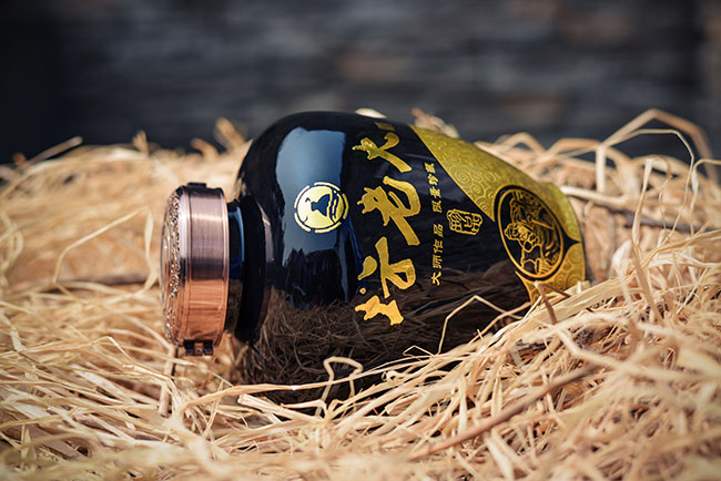 坛老大坛藏珍品酒